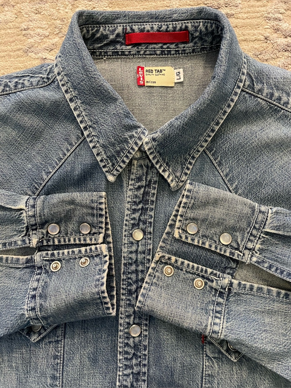 Levi’s Red Tab - all cotton denim shirt Size Large